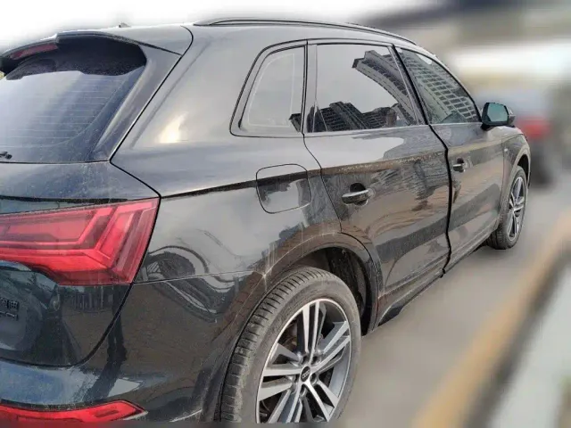 Audi Q5L — Фото автомобиля 4
