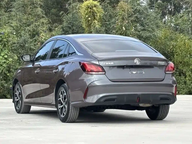 MG 5 — Фото автомобиля 23