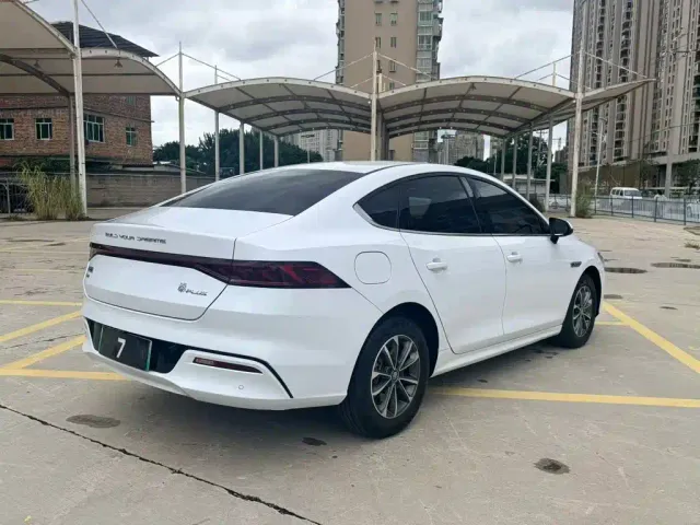 BYD Qin PLUS — Фото автомобиля 6