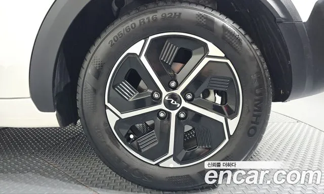 Kia Niro The All New — Фото автомобиля 6