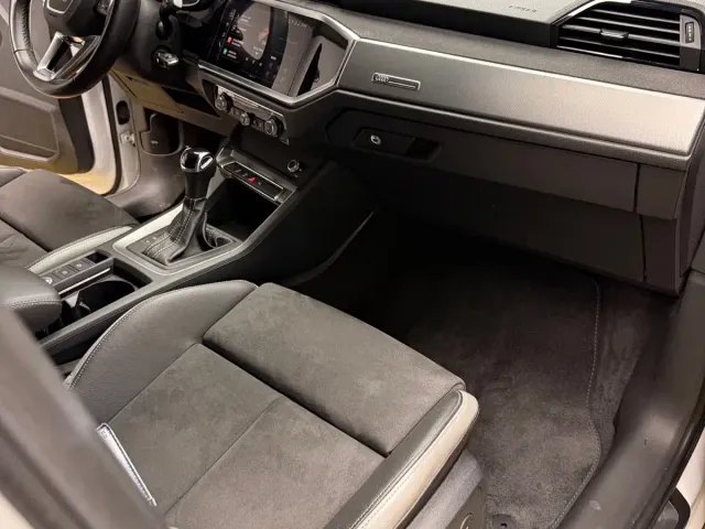 Audi Q3 — Фото автомобиля 11
