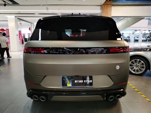 Land Rover Range Rover Sport — Фото автомобиля 4