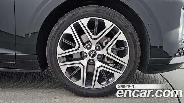 Hyundai Grandeur Grandeur (GN7) 2.5 Бензин 2WD — Фото автомобиля 21