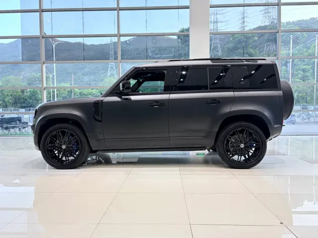 Land Rover Defender — Фото автомобиля 2