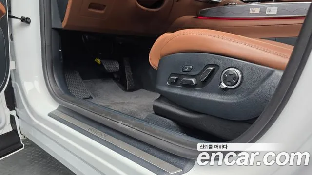 Genesis GV70 — Фото автомобиля 28