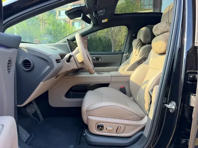 Li Auto i6 — Фото автомобиля 7