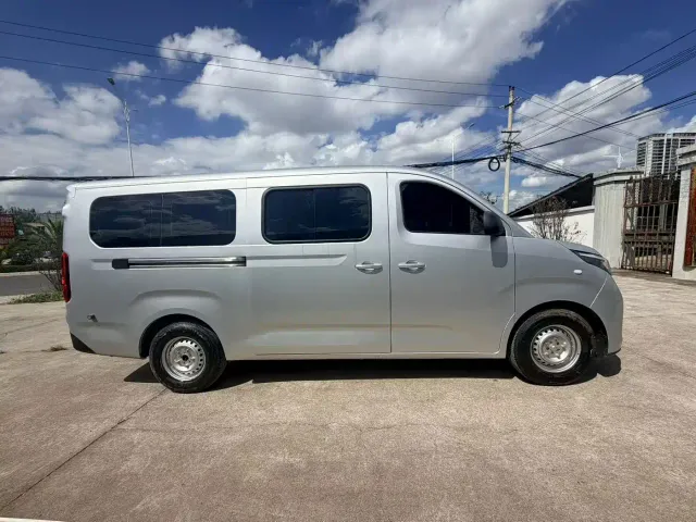 Wuling Yangguang Pro — Фото автомобиля 3