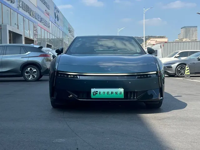 Xpeng P7 — Фото автомобиля 3