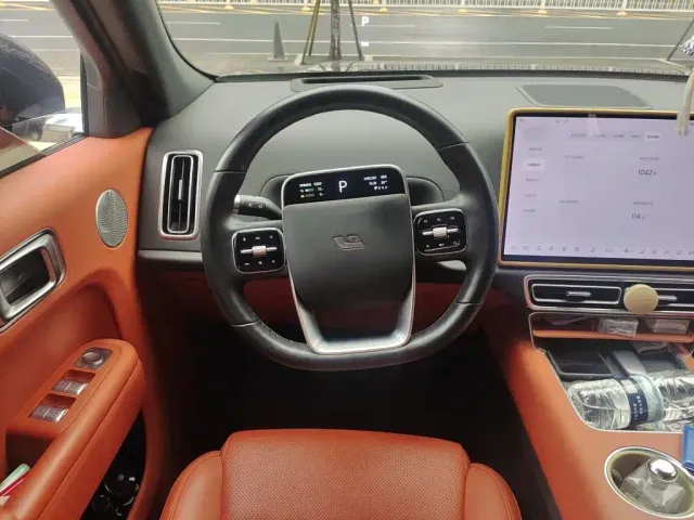 Li Auto L7 — Фото автомобиля 6