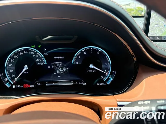 Genesis GV70 — Фото автомобиля 14