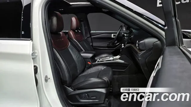 Ford Explorer Explorer 6 поколение 3.0 Platinum 4WD — Фото автомобиля 10