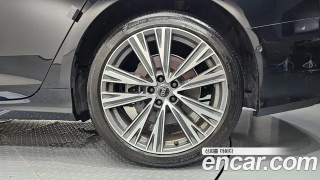 Audi A6 C8 — Фото автомобиля 6