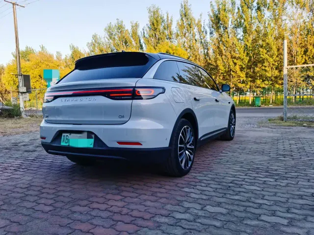 Leapmotor C11 — Фото автомобиля 16