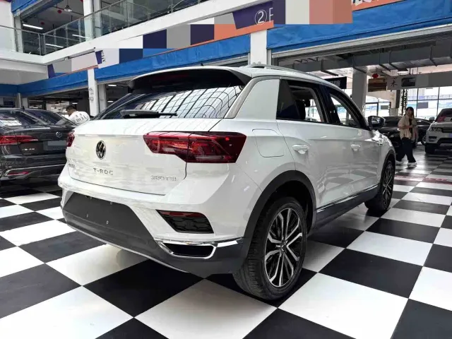Volkswagen T-Roc — Фото автомобиля 18
