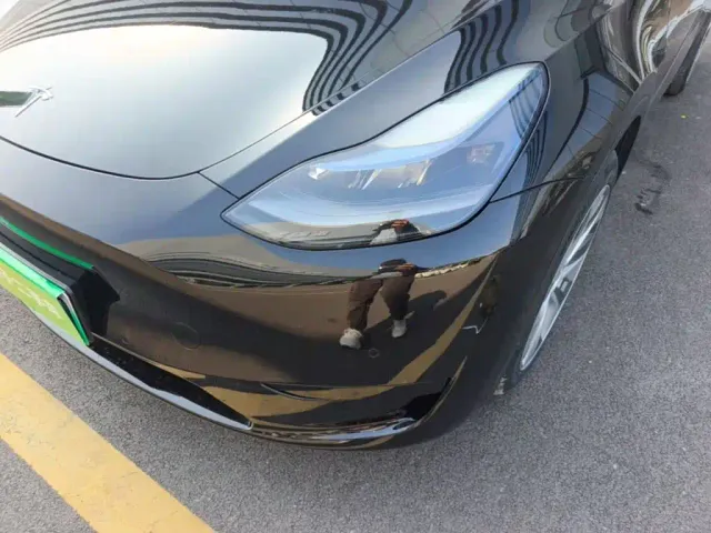 Tesla Model Y — Фото автомобиля 23