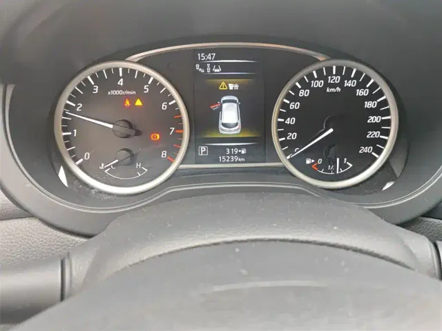 Nissan Tiida — Фото автомобиля 4