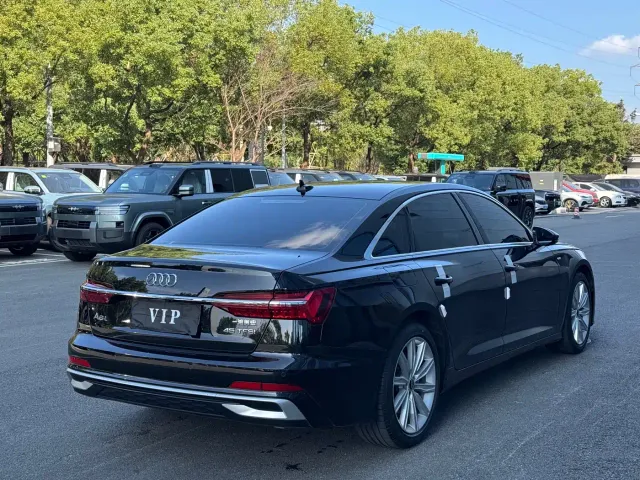 Audi A6L — Фото автомобиля 18