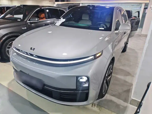 Фотография автомобиля — Li Auto L7
