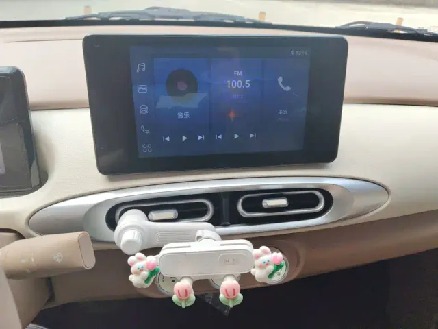 Wuling Hongguang Mini EV — Фото автомобиля 14