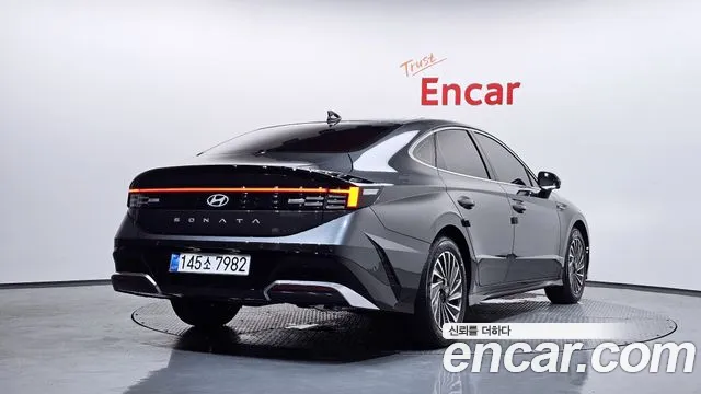 Hyundai Sonata Exclusive — Фото автомобиля 2