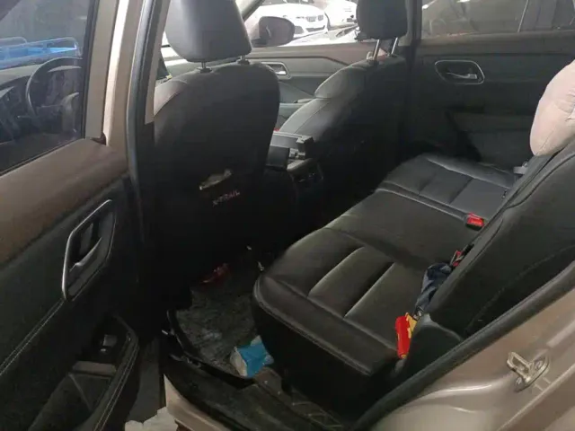 Nissan X-Trail — Фото автомобиля 11