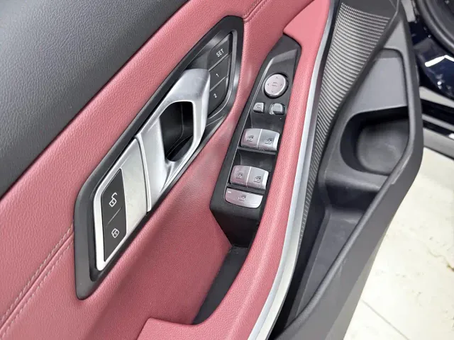 BMW BMW 3 Series 2023 320Li M Sport Package — Фото автомобиля 13