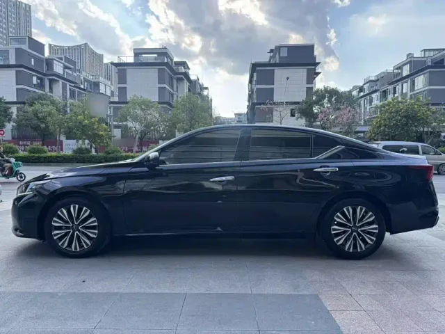 Nissan Teana — Фото автомобиля 10