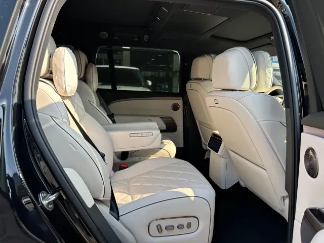 Li Auto L9 — Фото автомобиля 16