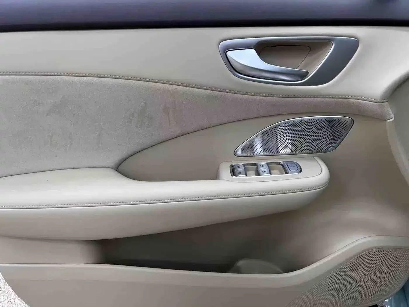Shangjie Shangjie SUV 2025 Model Extended Range Pro — Фото автомобиля 9