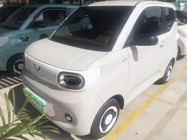 Фотография автомобиля — Wuling Hongguang Mini EV
