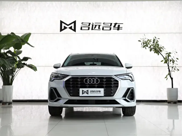 Audi Q3 — Фото автомобиля 2