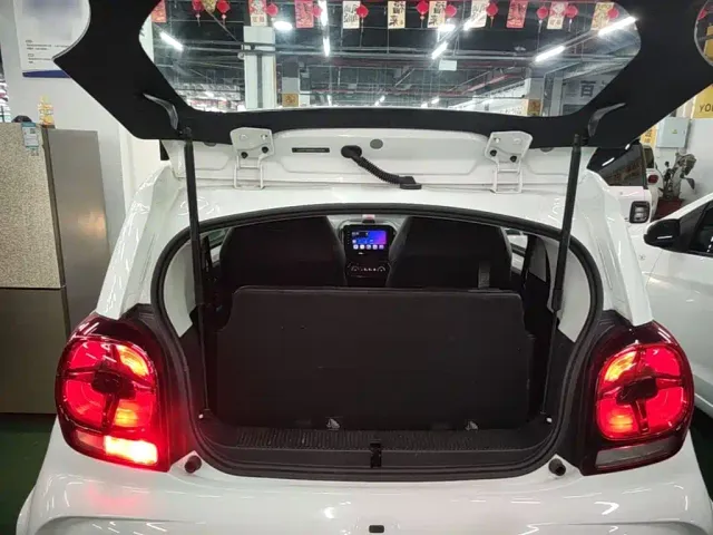 Roewe Clever — Фото автомобиля 18