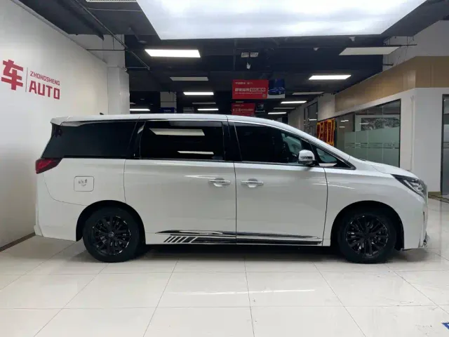 GAC Trumpchi M8 — Фото автомобиля 3