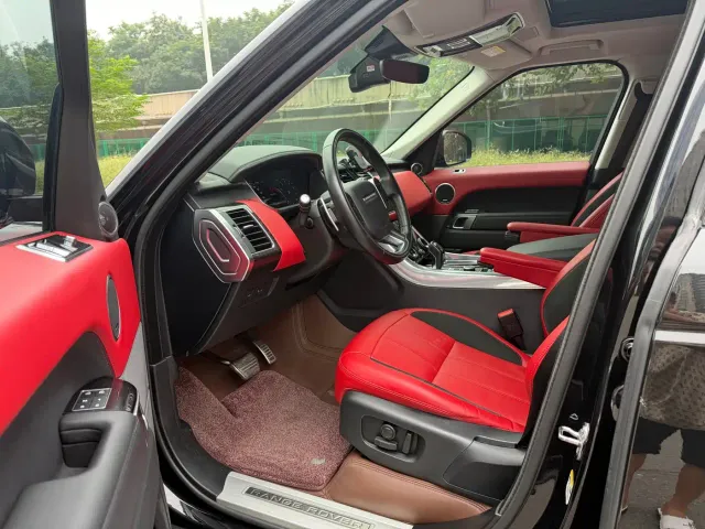 Land Rover Range Rover Sport — Фото автомобиля 9