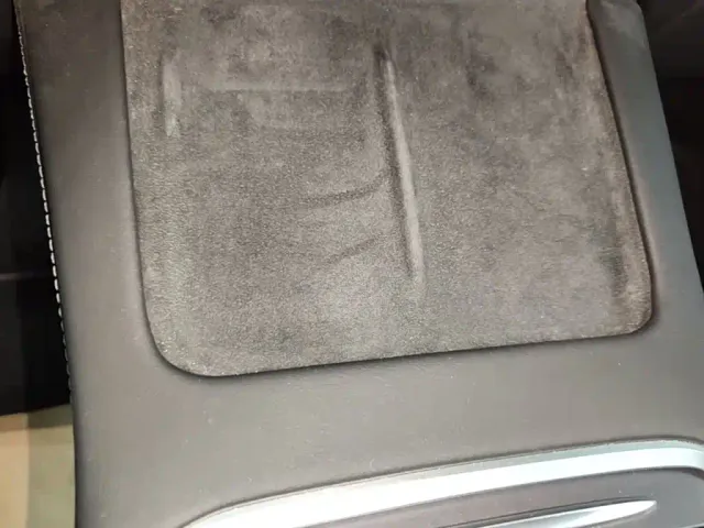 Tesla Model Y — Фото автомобиля 8