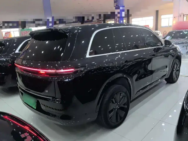 Li Auto L8 — Фото автомобиля 6