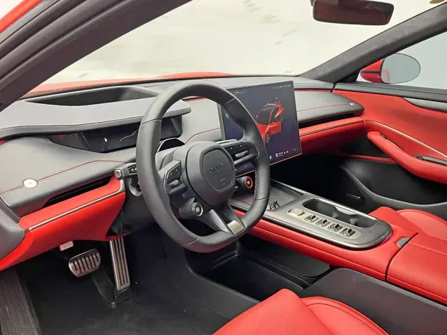 Xiaomi SU7 — Фото автомобиля 15