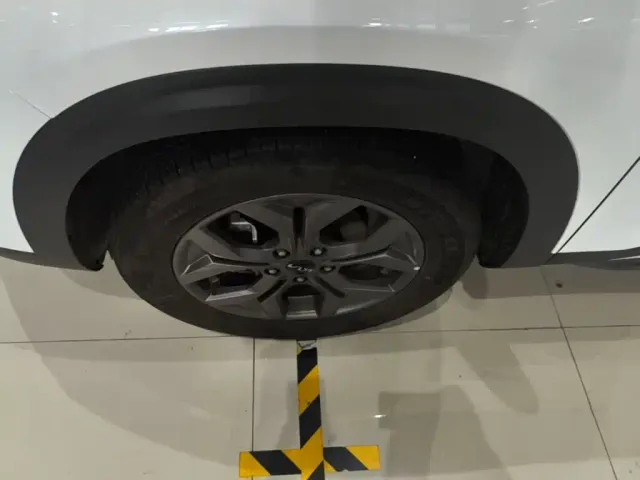 Kia Seltos — Фото автомобиля 22