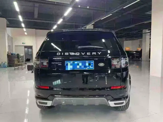 Land Rover Discovery Sport — Фото автомобиля 8