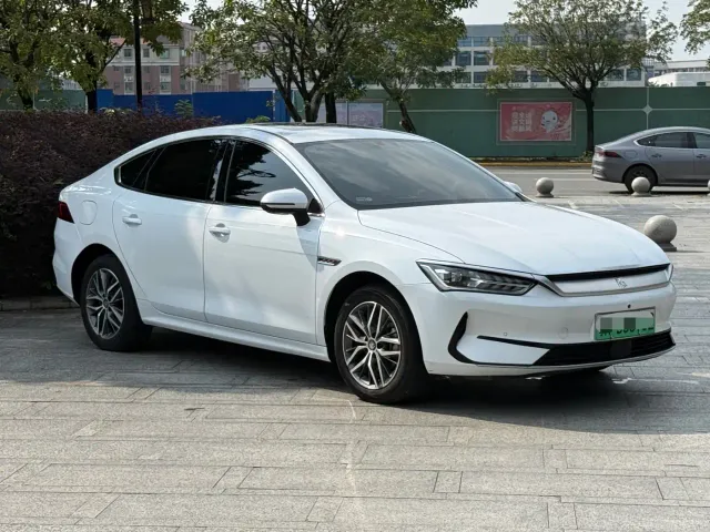 BYD Qin PLUS — Фото автомобиля 3
