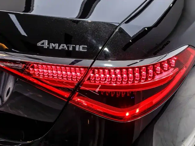 Mercedes-Benz S-Class — Фото автомобиля 24
