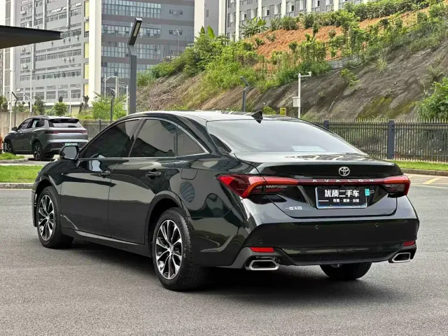 Toyota Avalon — Фото автомобиля 7