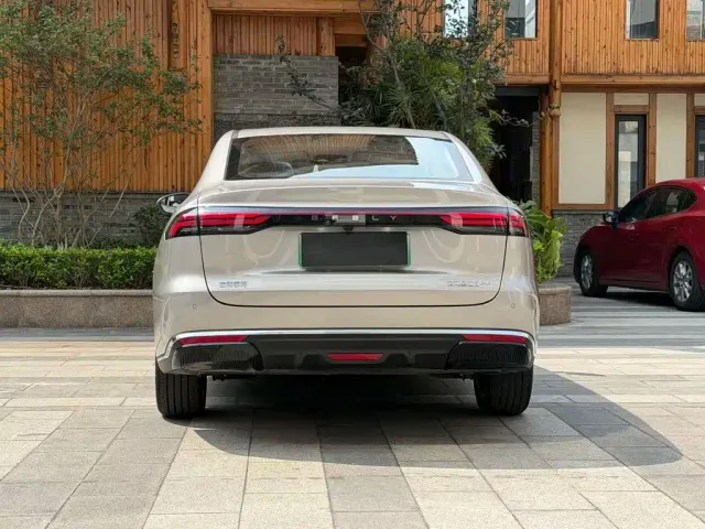 Geely Galaxy Galaxy Stellar 6 2025 Base Version — Фото автомобиля 5