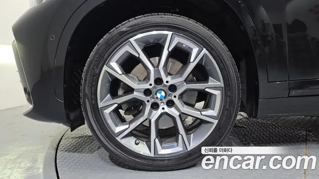 BMW X1 — Фото автомобиля 4