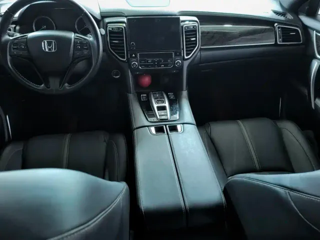Honda UR-V — Фото автомобиля 8