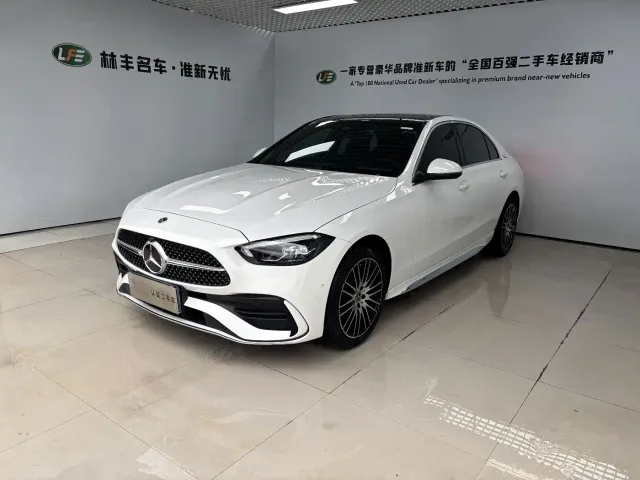 Фотография автомобиля — Mercedes-Benz C-Class