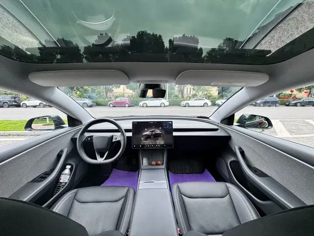Tesla Model 3 — Фото автомобиля 14