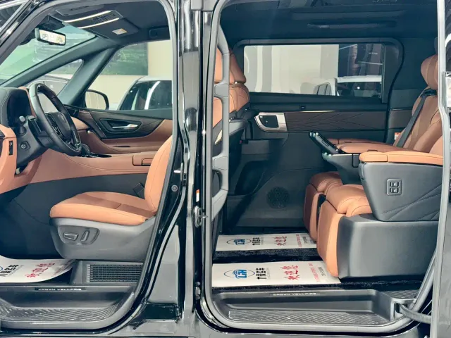 Toyota Vellfire — Фото автомобиля 6