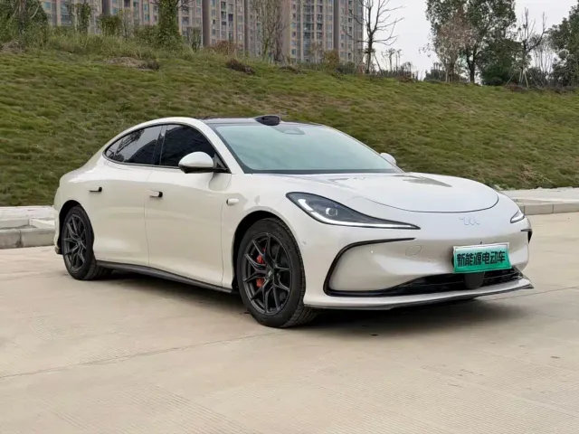 IM Motors L6 — Фото автомобиля 3
