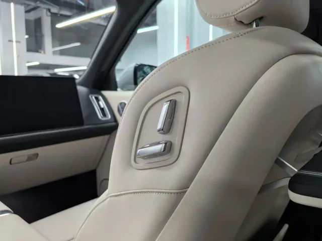 Li Auto L9 — Фото автомобиля 10